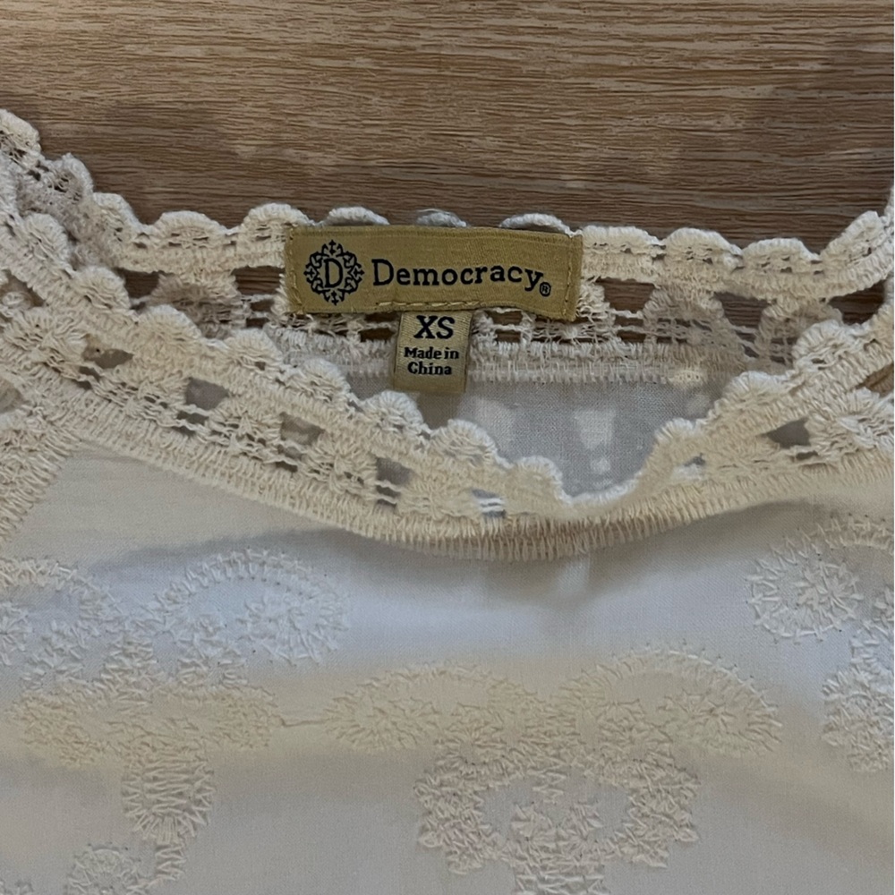 Democracy Embroidered Lace Ivory Color Cotton Blouse XS Boho, Beachy, Flowy - Picture 8 of 10